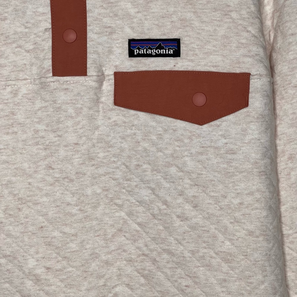 Patagonia Quilted Cowl Sweatshirt in Cream with Brown Trim - Picture 7 of 15
